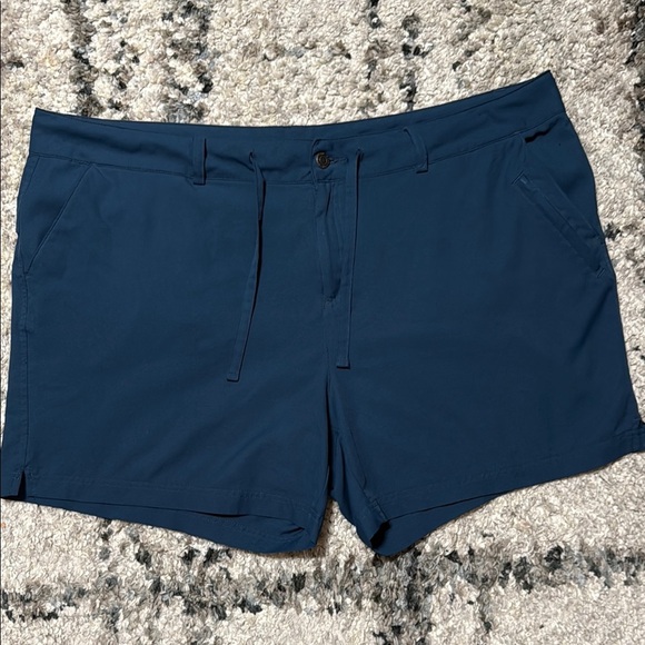 Magellan Outdoors Blue Bermuda Shorts Classic Tailored Design - Picture 1 of 10